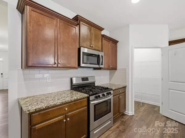 2212 Apple Glen LN, Charlotte, NC 28269