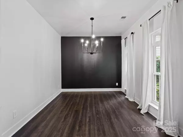 216 Devon Forest DR, Mooresville, NC 28115