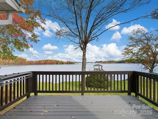 9115 Clement CIR, Terrell, NC 28682