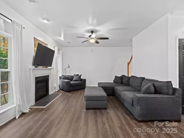 216 Devon Forest DR, Mooresville, NC 28115