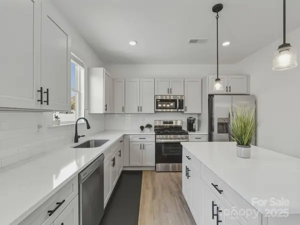 111 N Main ST, Huntersville, NC 28078