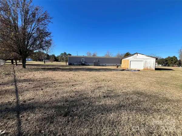 208 Daves RD, York, SC 29745