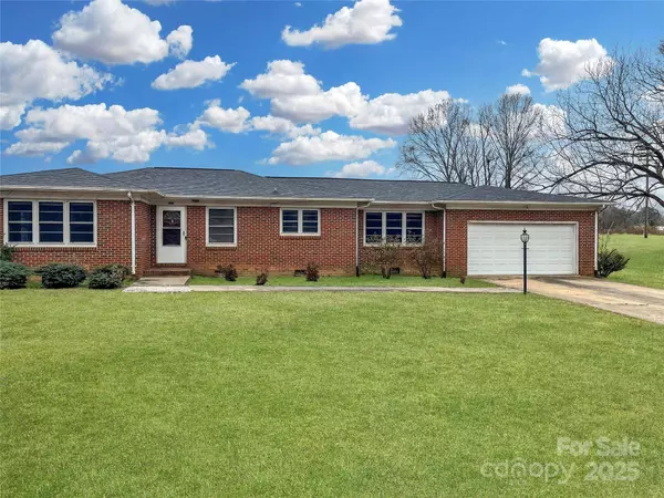 110 2nd AVE NE, Catawba, NC 28609