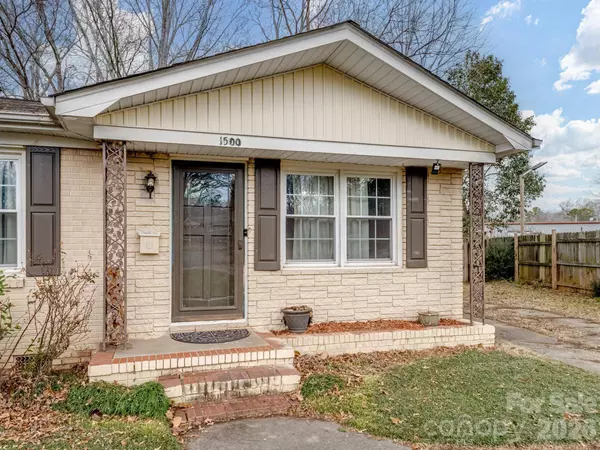 1500 Collier CT, Charlotte, NC 28205