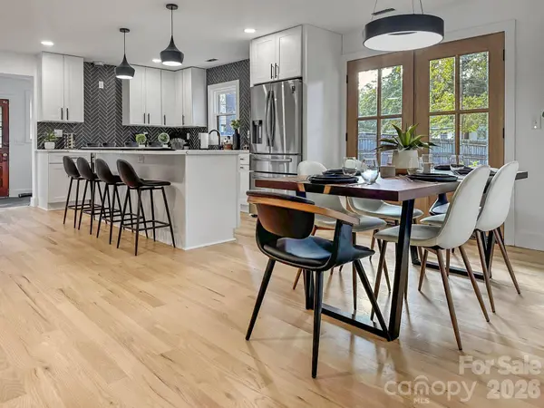 3317 Sargeant DR, Charlotte, NC 28217