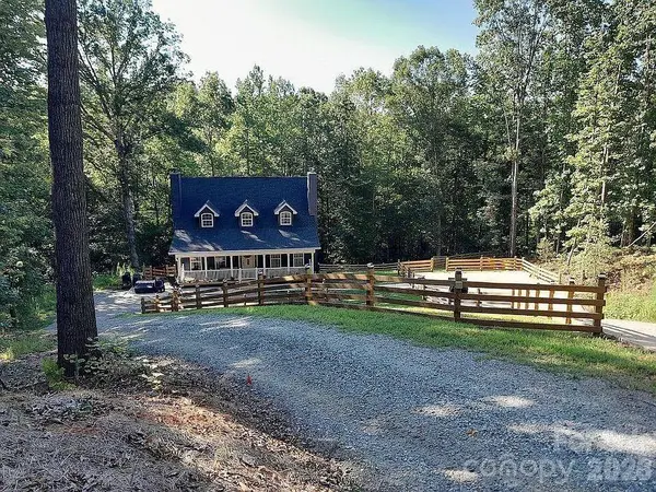 239 Old Lion RD, Statesville, NC 28625