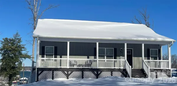 9464 Riviera DR, Sherrills Ford, NC 28673