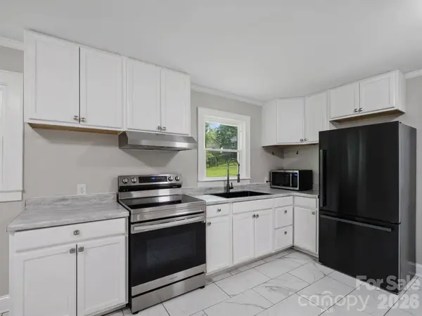 1806 Kingsley DR, Albemarle, NC 28001