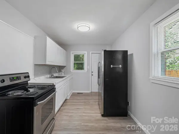 1609 Taylor AVE, Charlotte, NC 28216