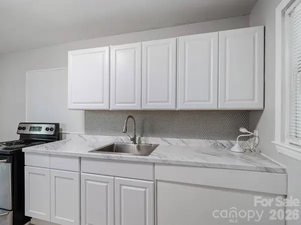 1609 Taylor AVE, Charlotte, NC 28216