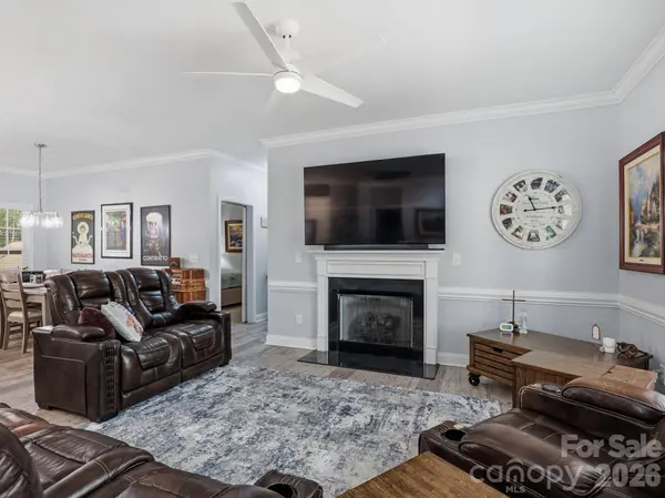 2235 Picnic DR, Newton, NC 28658