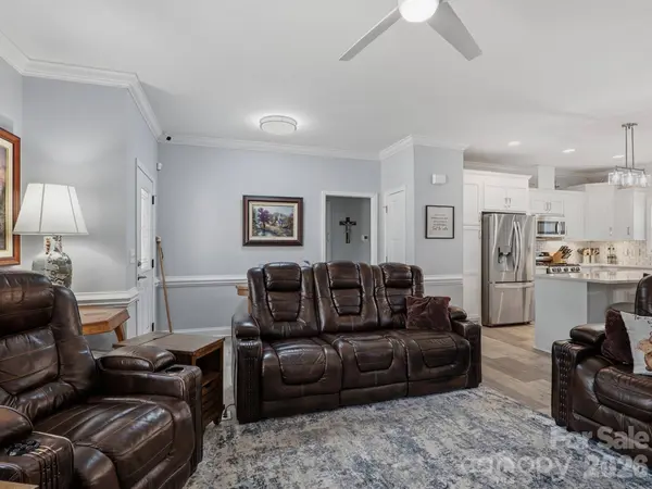 2235 Picnic DR, Newton, NC 28658