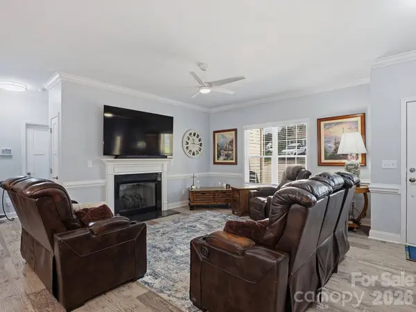 2235 Picnic DR, Newton, NC 28658