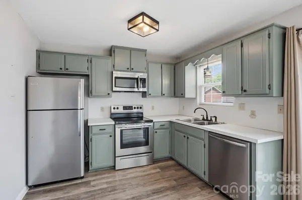 102 Brandywine DR NE #U2, Conover, NC 28613