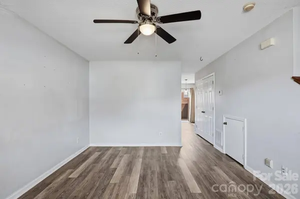 102 Brandywine DR NE #U2, Conover, NC 28613