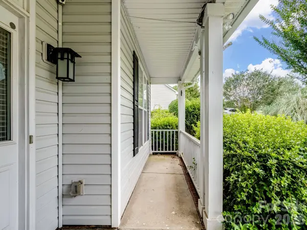 9903 Southampton Commons DR, Charlotte, NC 28277