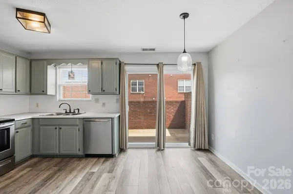 102 Brandywine DR NE #U2, Conover, NC 28613