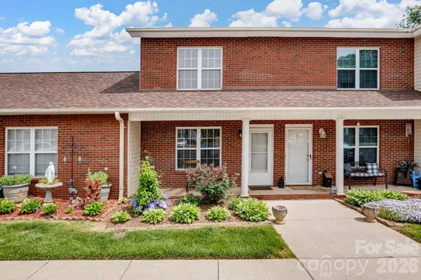 102 Brandywine DR NE #U2, Conover, NC 28613