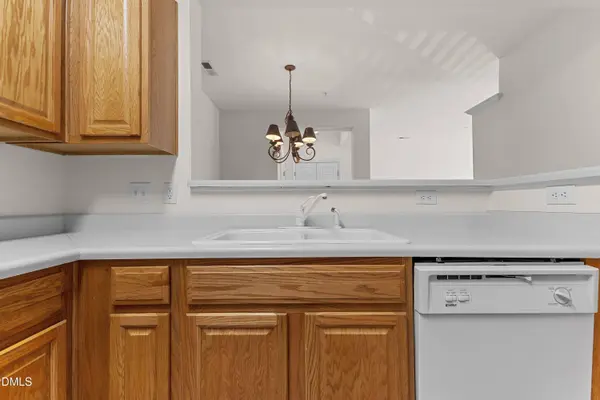 427 Eyam Hall Lane, Apex, NC 27502