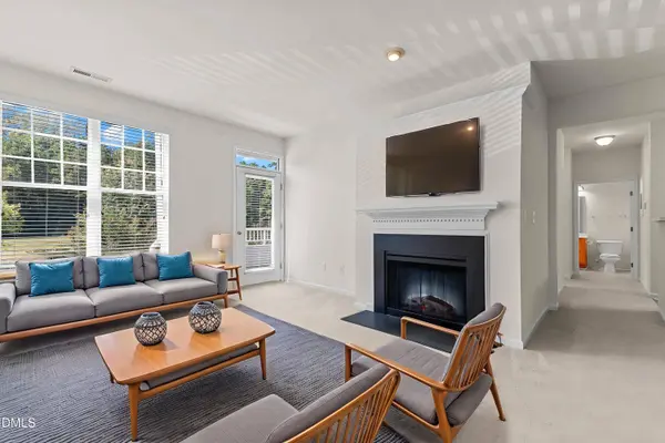 427 Eyam Hall Lane, Apex, NC 27502