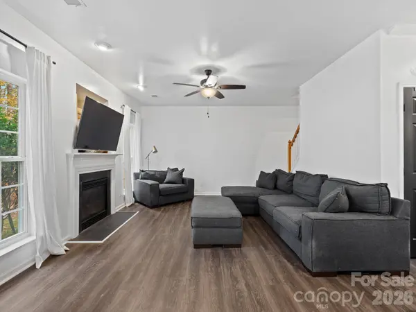 216 Devon Forest DR, Mooresville, NC 28115