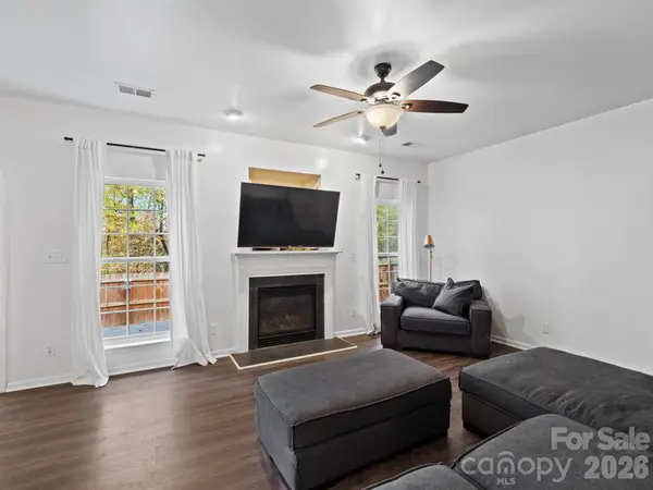 216 Devon Forest DR, Mooresville, NC 28115