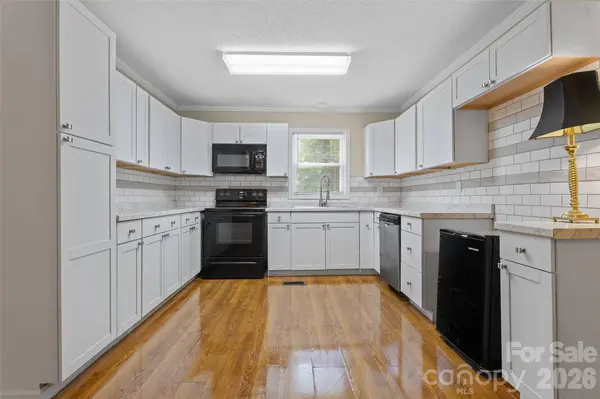 605 E Boston AVE, Bessemer City, NC 28016