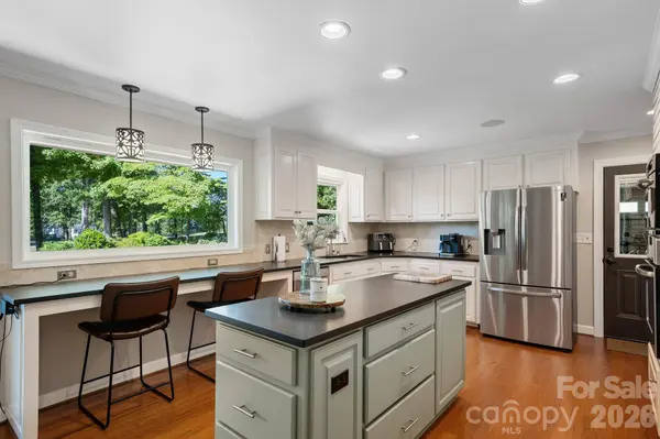 3713 Saint Regis DR, Gastonia, NC 28056