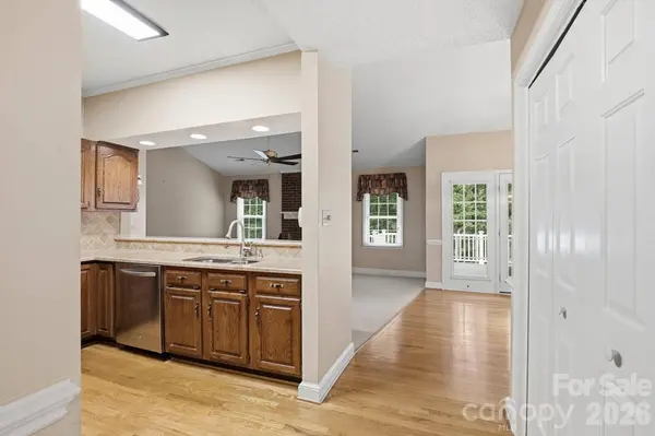 9232 Hemingford CT, Charlotte, NC 28277