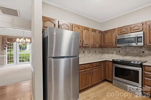 9232 Hemingford CT, Charlotte, NC 28277