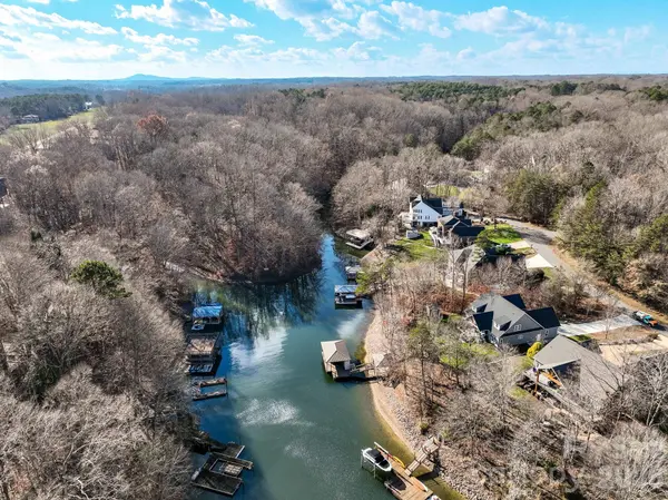 1090 N Saunders DR, Catawba, NC 28609
