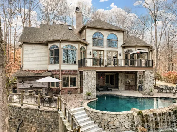 1090 N Saunders DR, Catawba, NC 28609