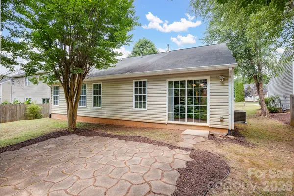 2244 Wexford WAY, Statesville, NC 28625