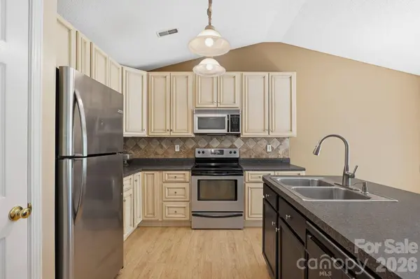 2244 Wexford WAY, Statesville, NC 28625