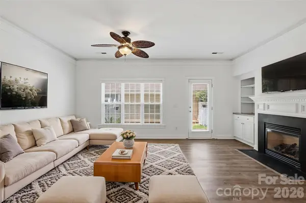 814 Cattaloochee LN, Huntersville, NC 28078