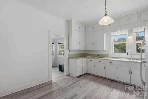 315 W Blakeney ST, Pageland, SC 29728