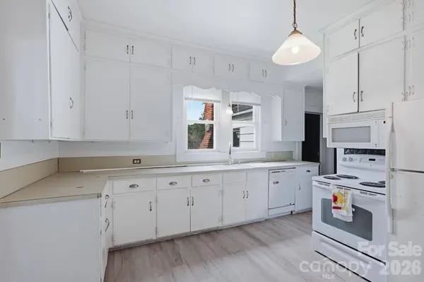 315 W Blakeney ST, Pageland, SC 29728