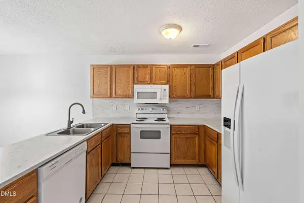 28 Riverwalk TER, Durham, NC 27704