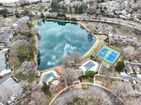 7034 Quail Hill RD, Charlotte, NC 28210