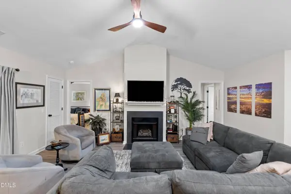 4022 Wellington Ridge LOOP, Cary, NC 27518
