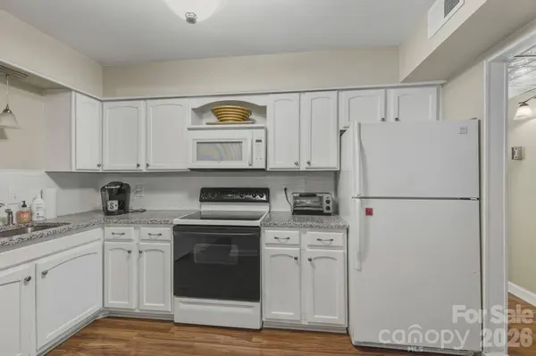 7034 Quail Hill RD, Charlotte, NC 28210