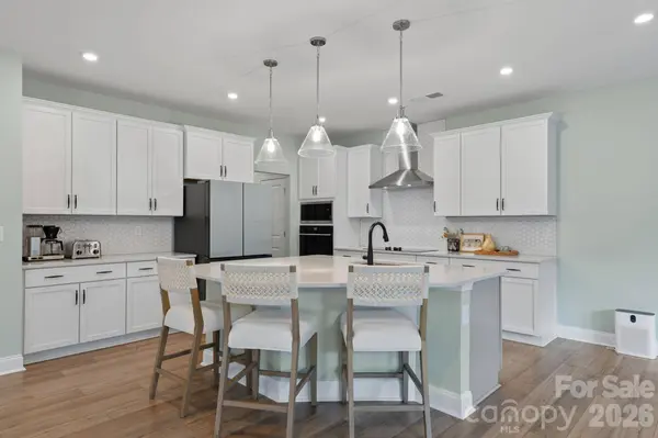 6113 Mariemont CIR, Charlotte, NC 28226