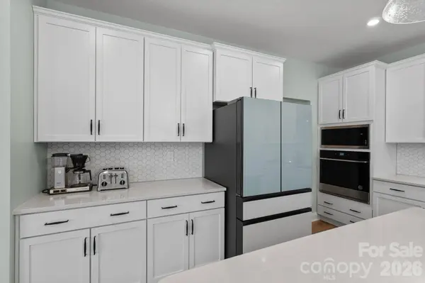 6113 Mariemont CIR, Charlotte, NC 28226