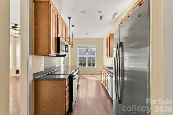 16411 Leavitt LN, Davidson, NC 28036