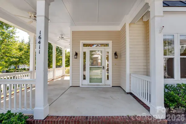 16411 Leavitt LN, Davidson, NC 28036