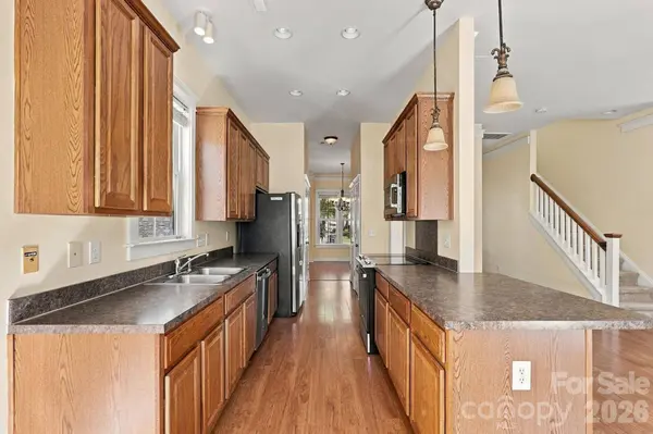 16411 Leavitt LN, Davidson, NC 28036