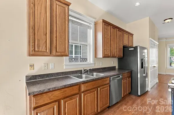16411 Leavitt LN, Davidson, NC 28036