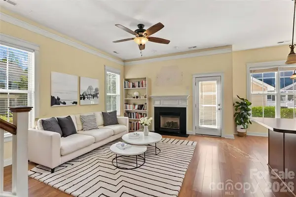 16411 Leavitt LN, Davidson, NC 28036