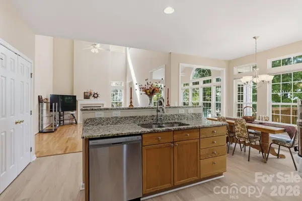124 Doby Creek CT, Fort Mill, SC 29715