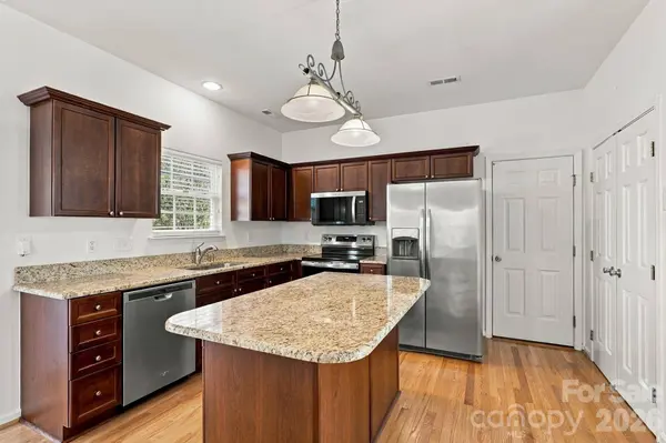 12025 Harmon LN, Charlotte, NC 28134